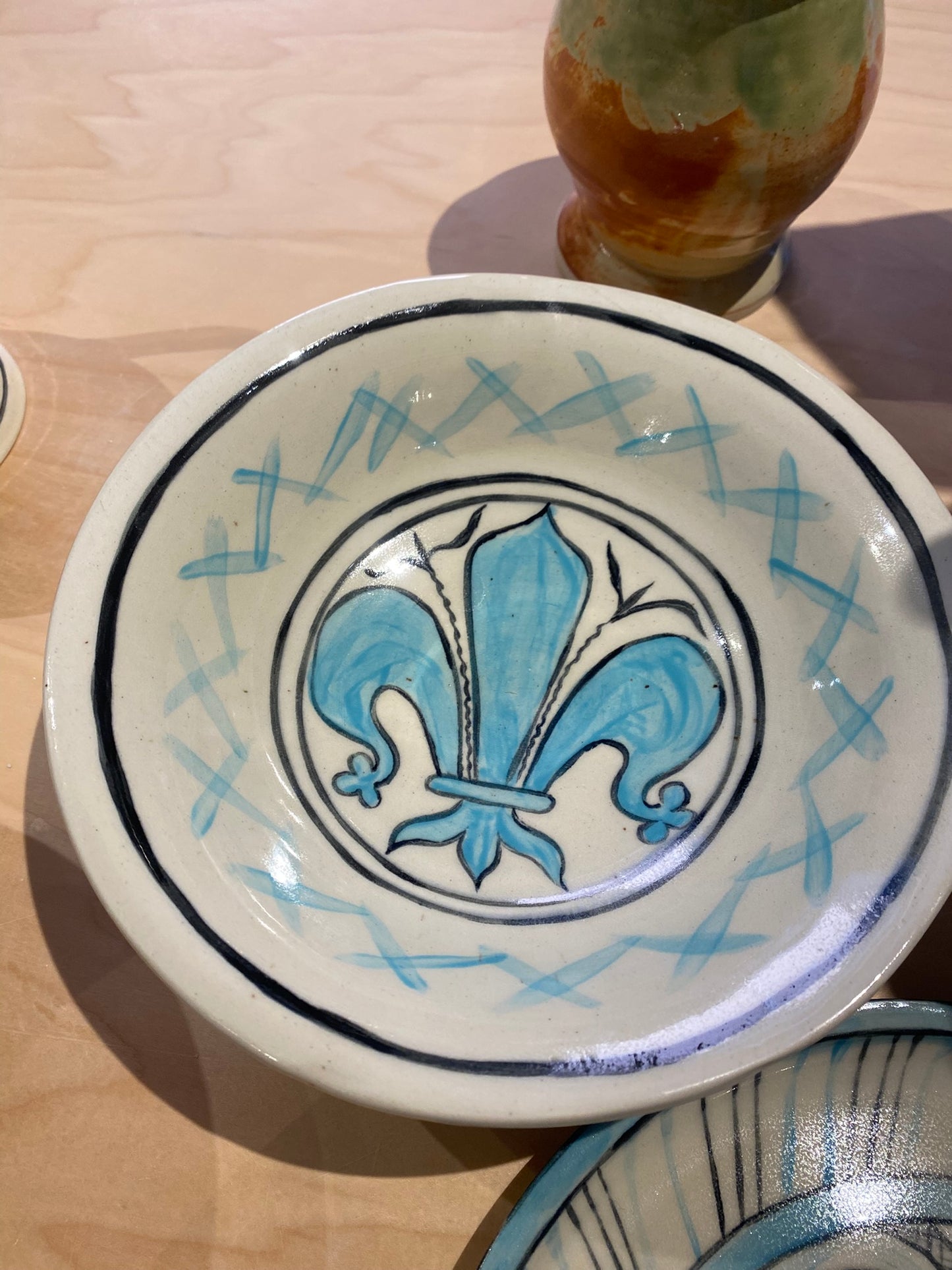 Fluer de Lis Bowl