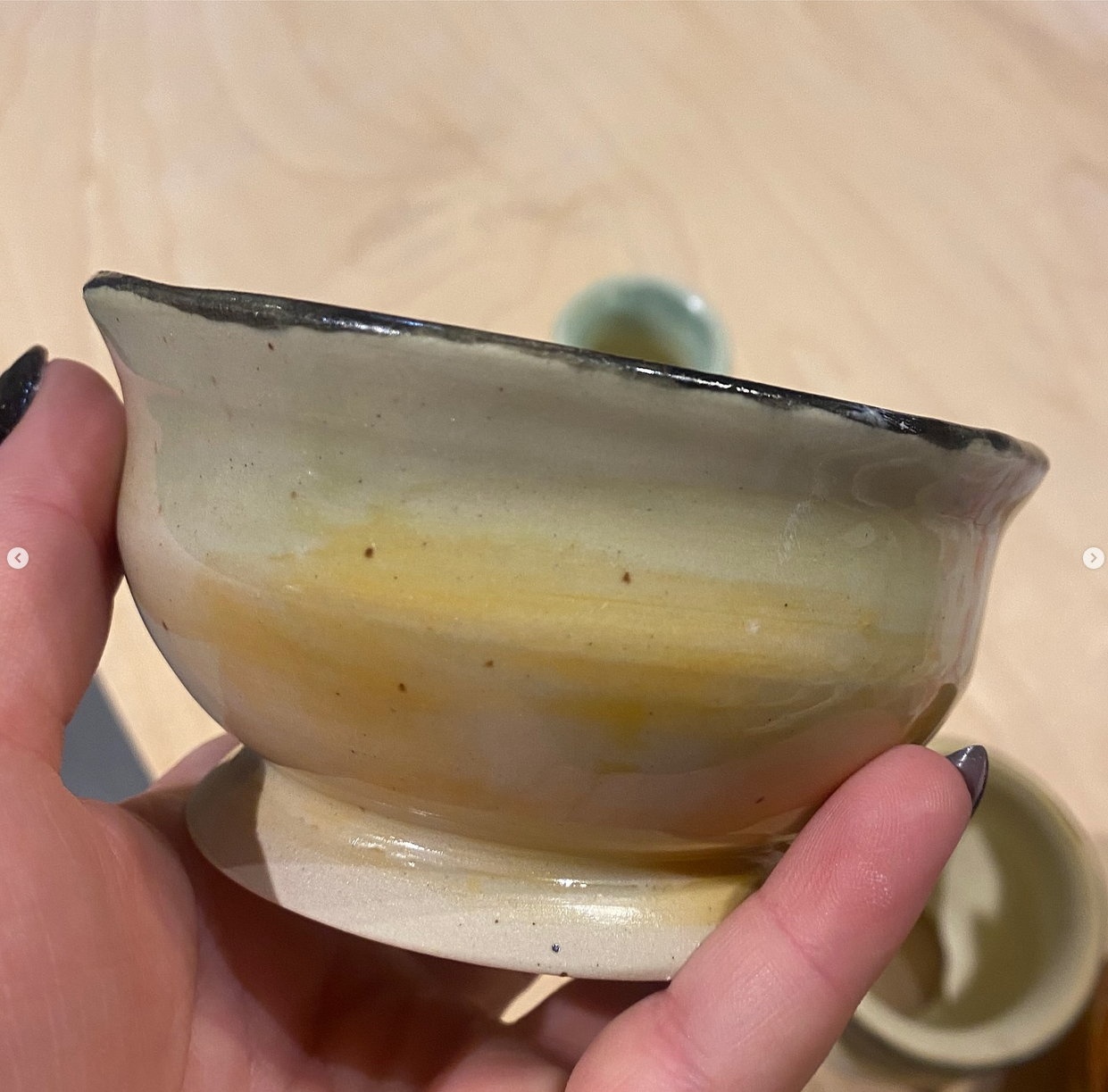 Bowl with knot